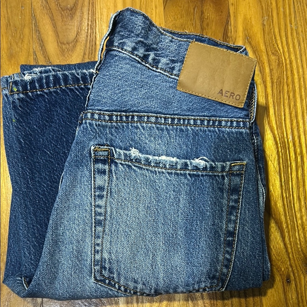 Woman’s Aero Blue jeans